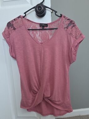 Almost Famous Pink Lace Back Cap Sleeve V-Neck Shirt Top